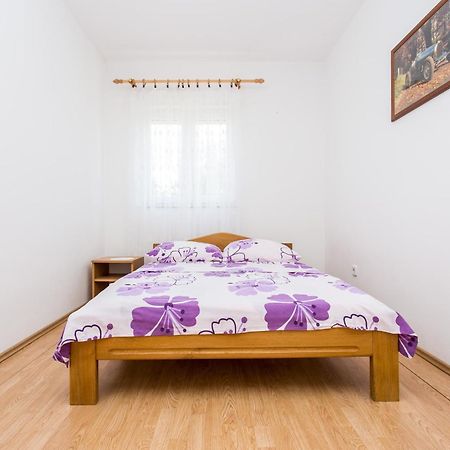 Apartman Justinić Šilo Pokój zdjęcie
