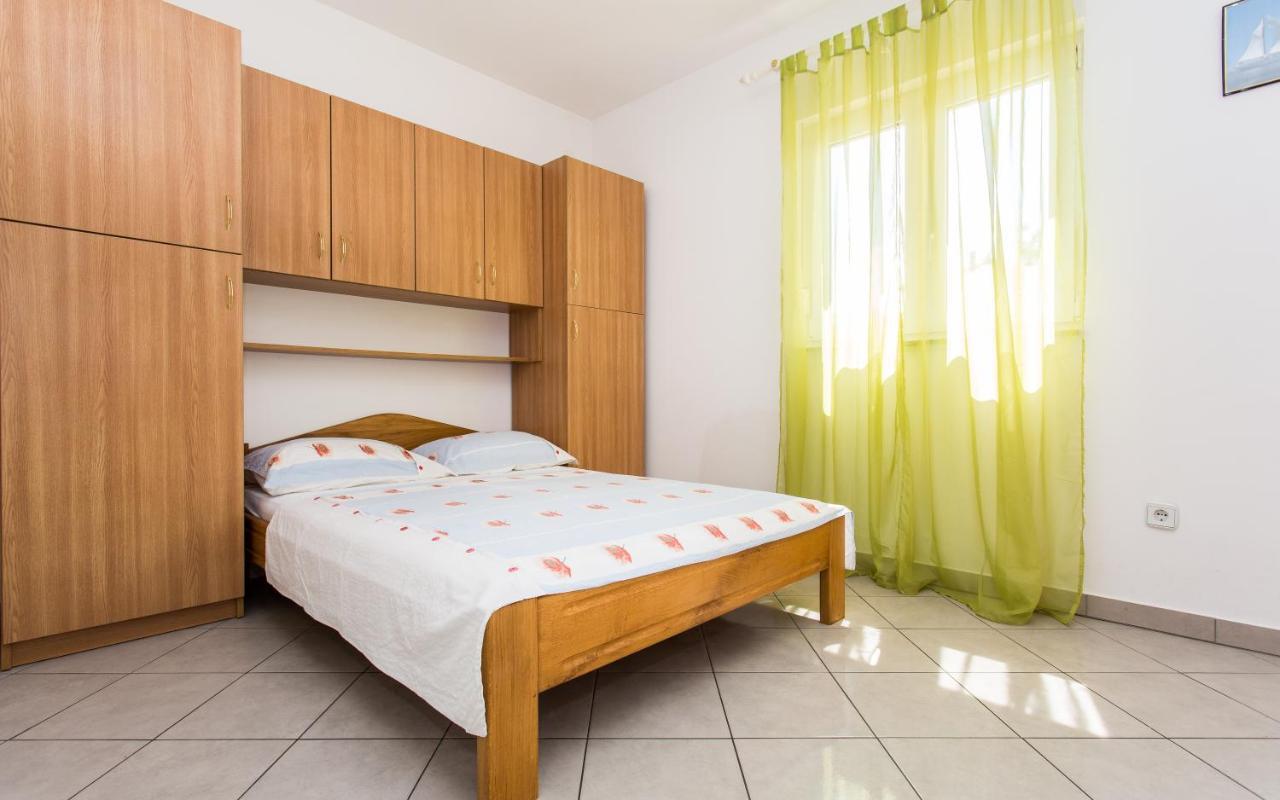 Apartman Justinić Šilo Zewnętrze zdjęcie