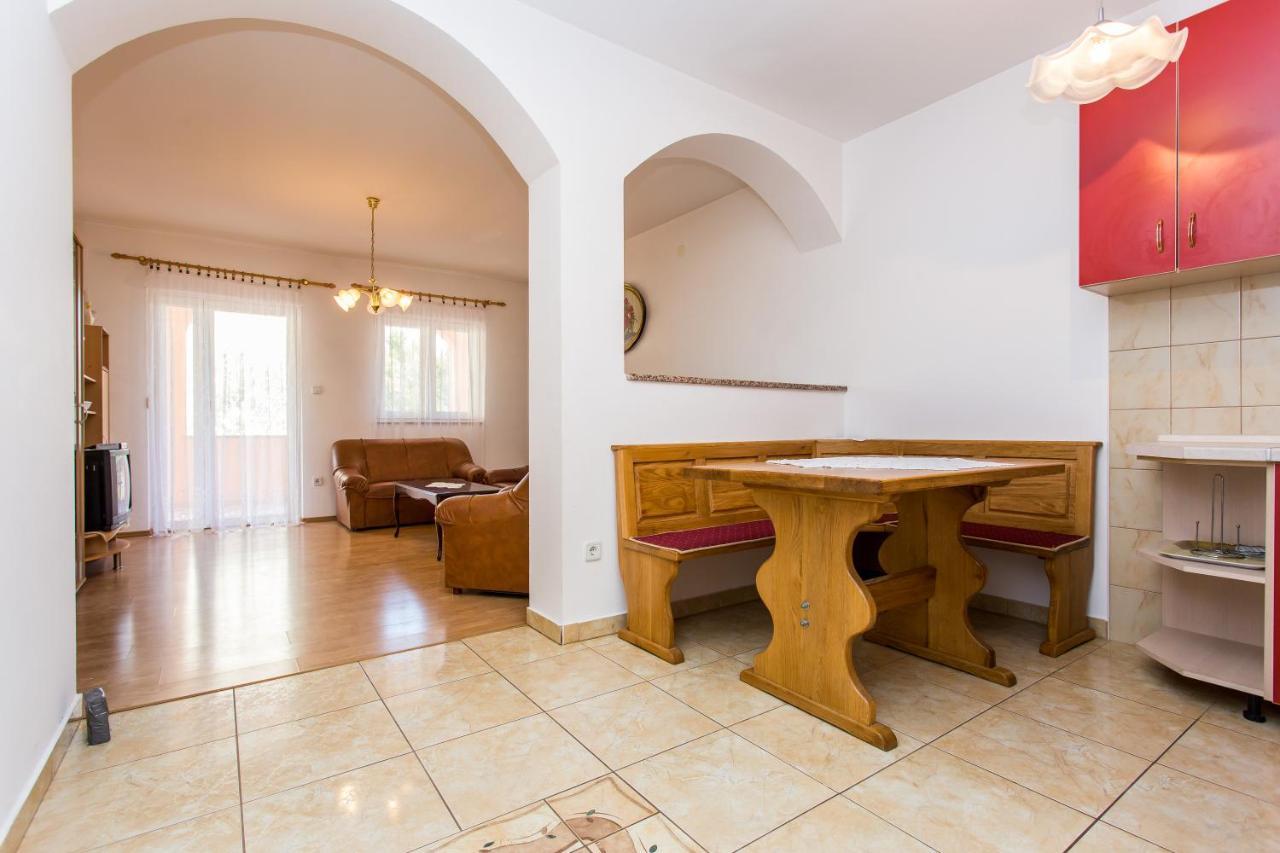 Apartman Justinić Šilo Zewnętrze zdjęcie