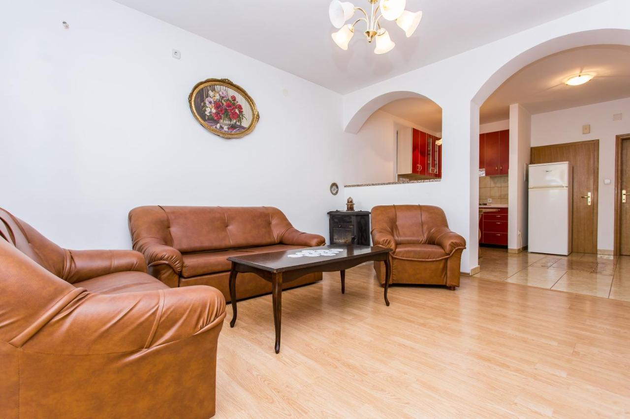 Apartman Justinić Šilo Zewnętrze zdjęcie
