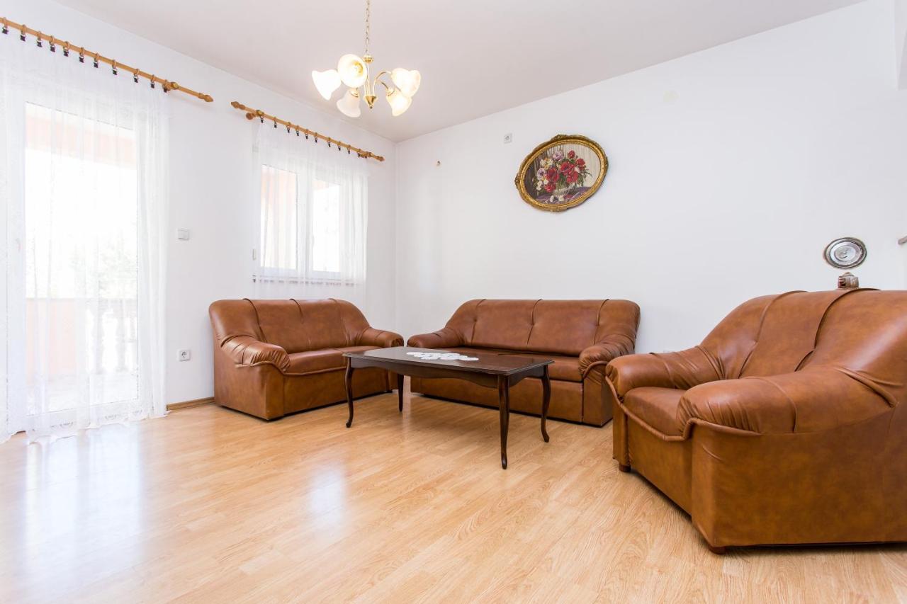 Apartman Justinić Šilo Zewnętrze zdjęcie
