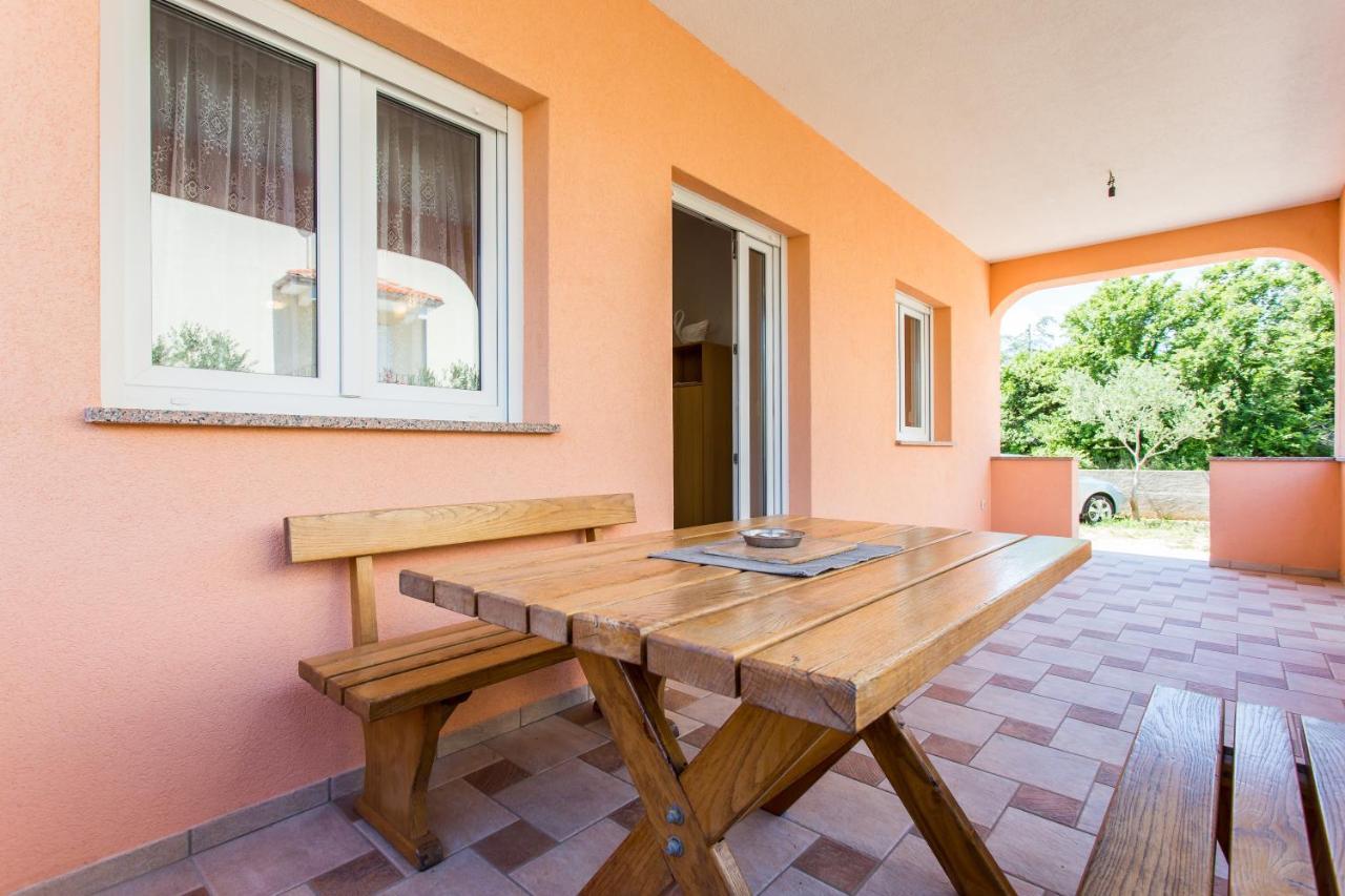 Apartman Justinić Šilo Zewnętrze zdjęcie