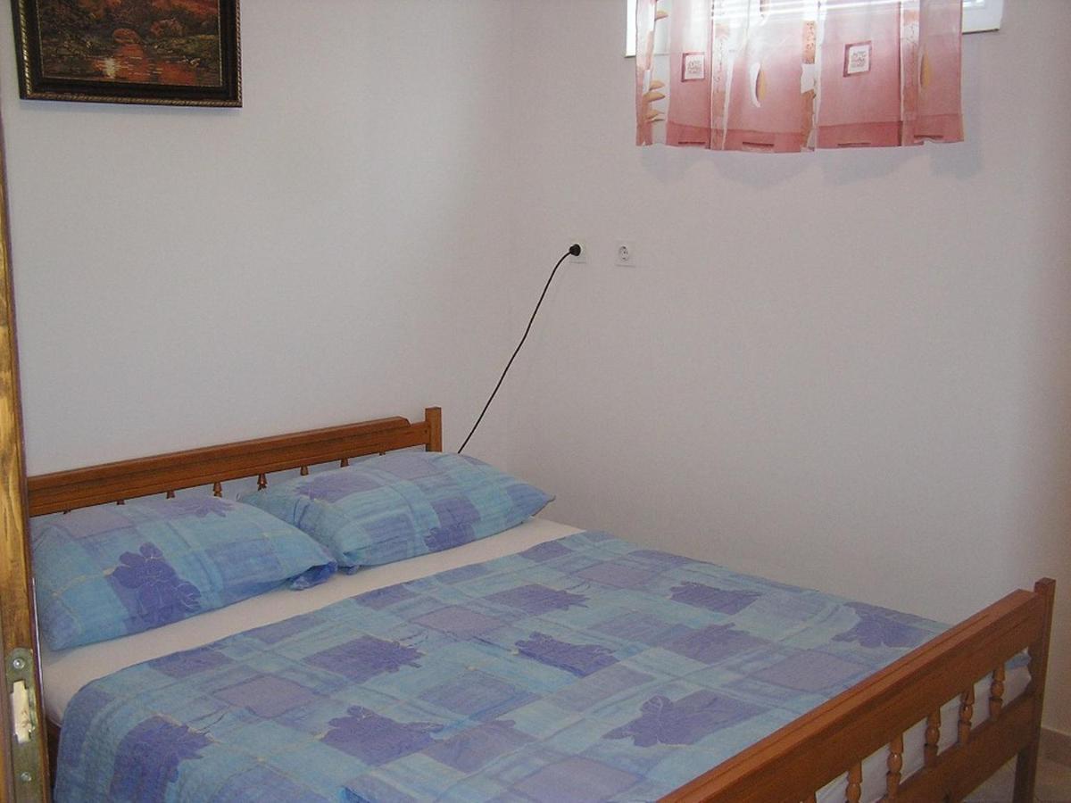 Apartman Justinić Šilo Zewnętrze zdjęcie