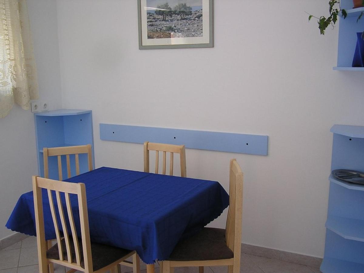 Apartman Justinić Šilo Zewnętrze zdjęcie
