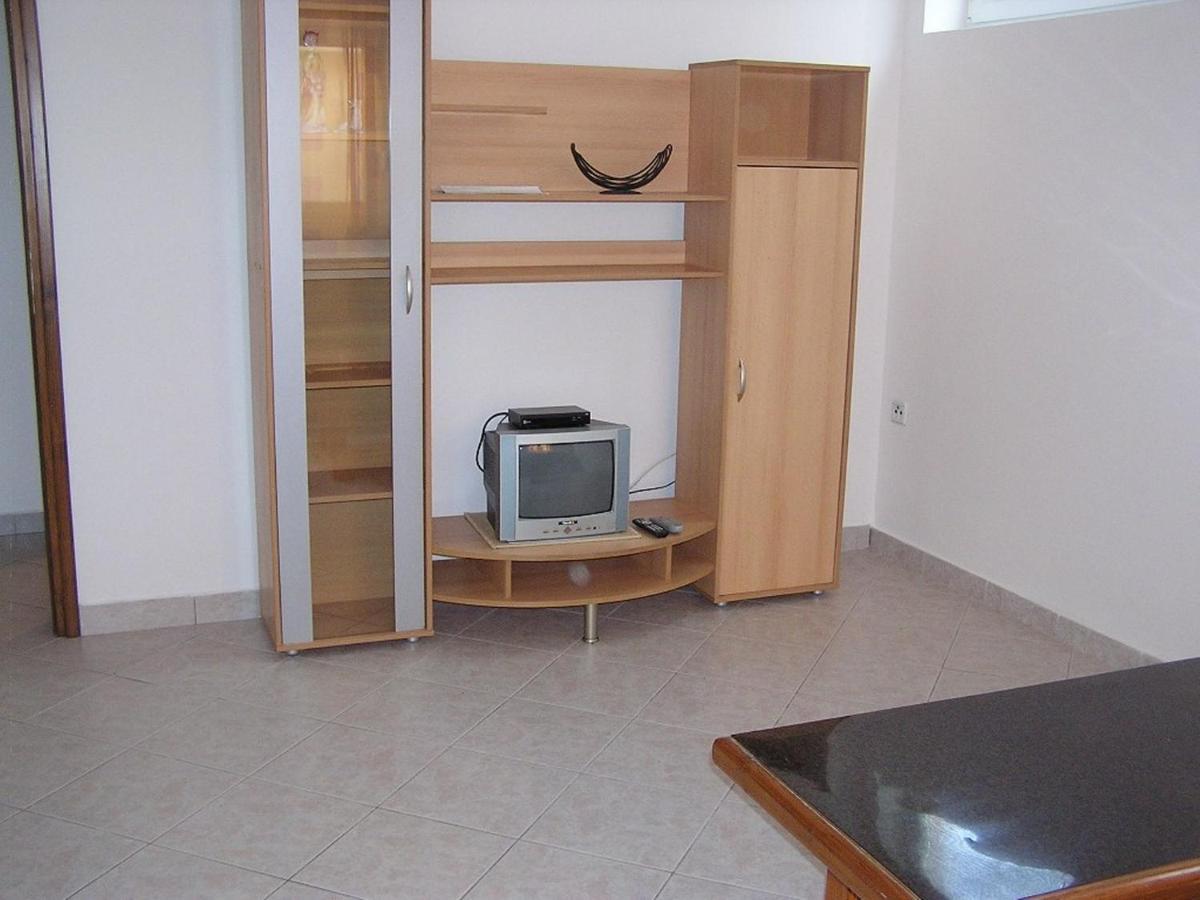 Apartman Justinić Šilo Zewnętrze zdjęcie