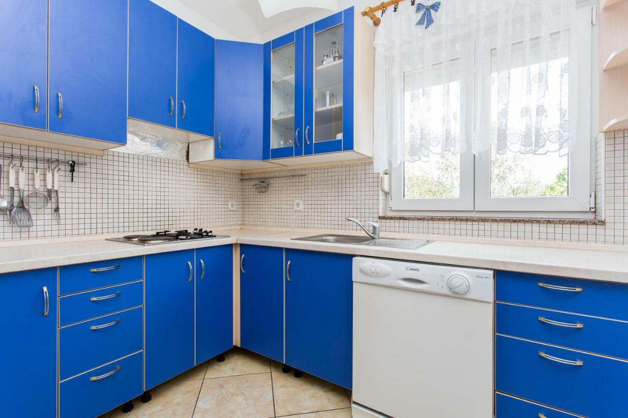 Apartman Justinić Šilo Zewnętrze zdjęcie